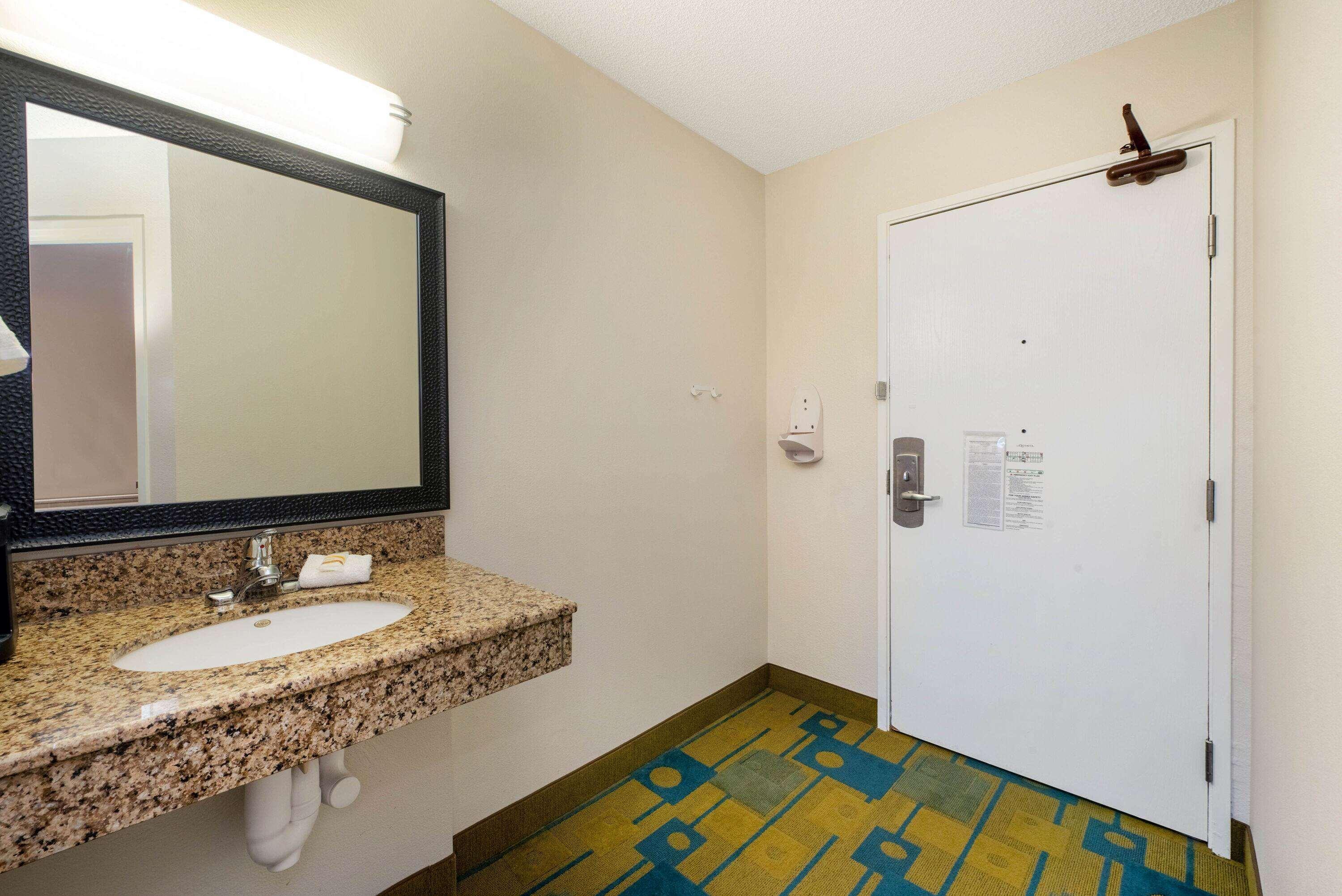 La Quinta By Wyndham Mansfield Oh Hotel Ngoại thất bức ảnh