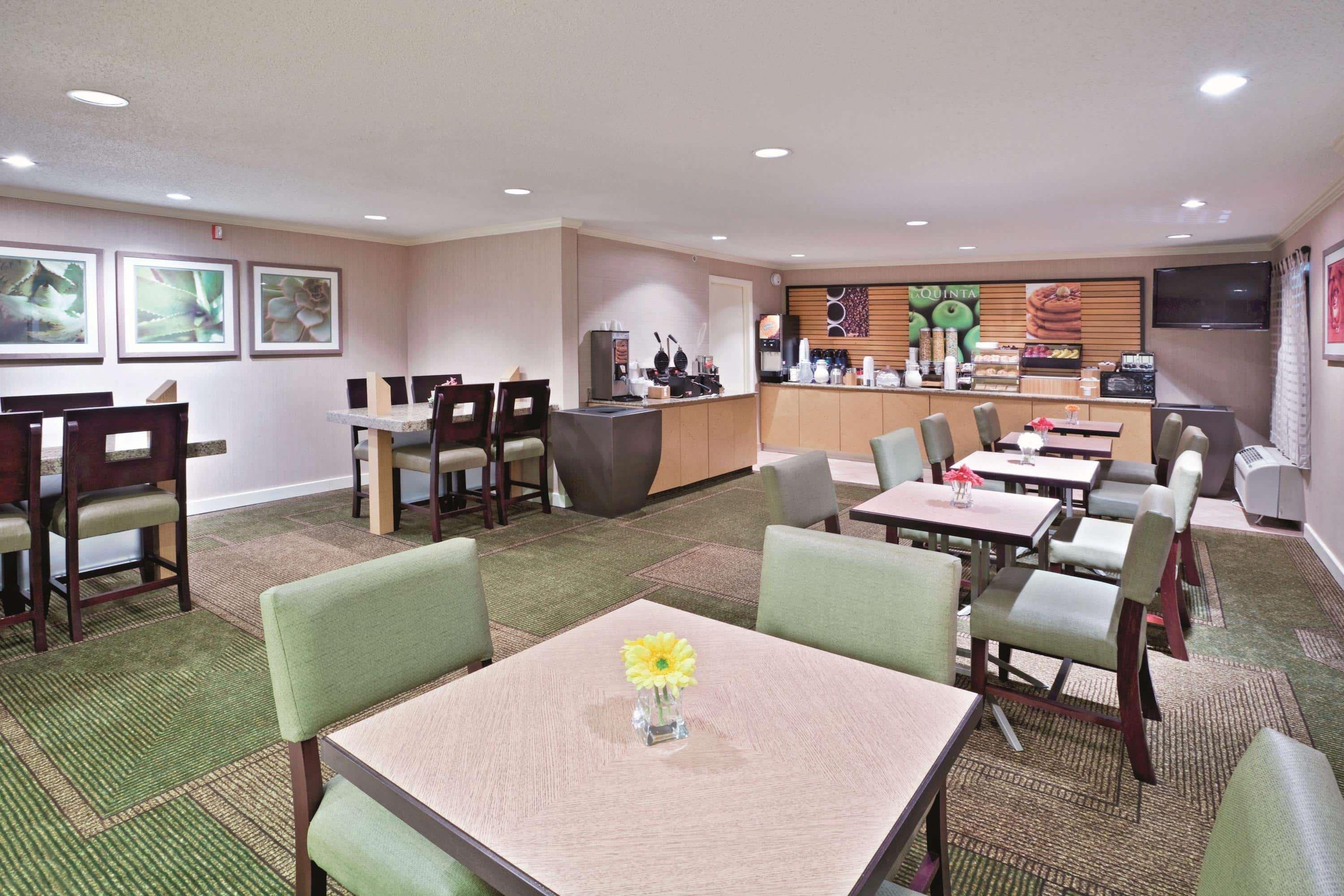La Quinta By Wyndham Mansfield Oh Hotel Ngoại thất bức ảnh
