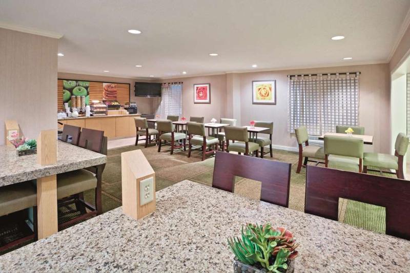 La Quinta By Wyndham Mansfield Oh Hotel Ngoại thất bức ảnh